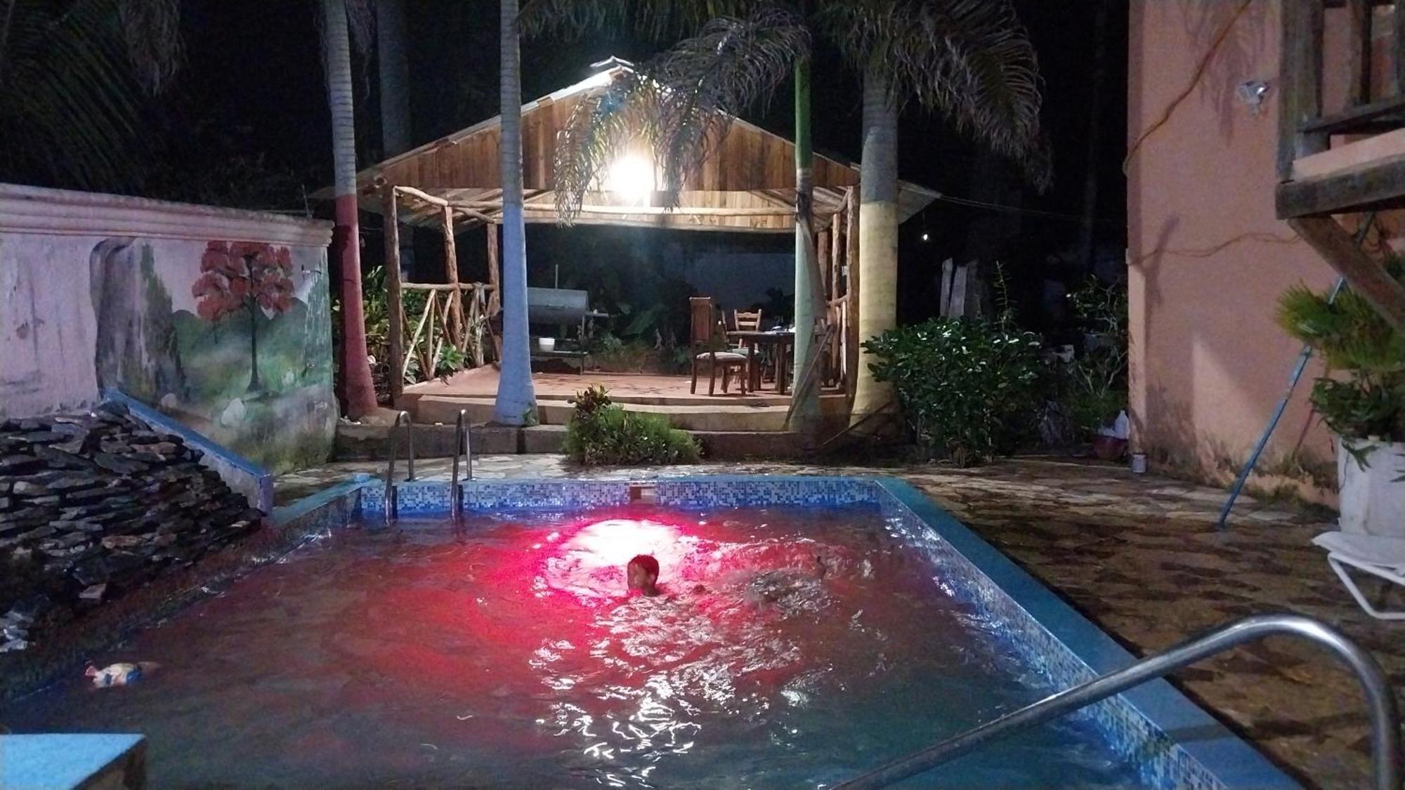 La Famosa Costillas A La Lena Jarabacoa Buitenkant foto